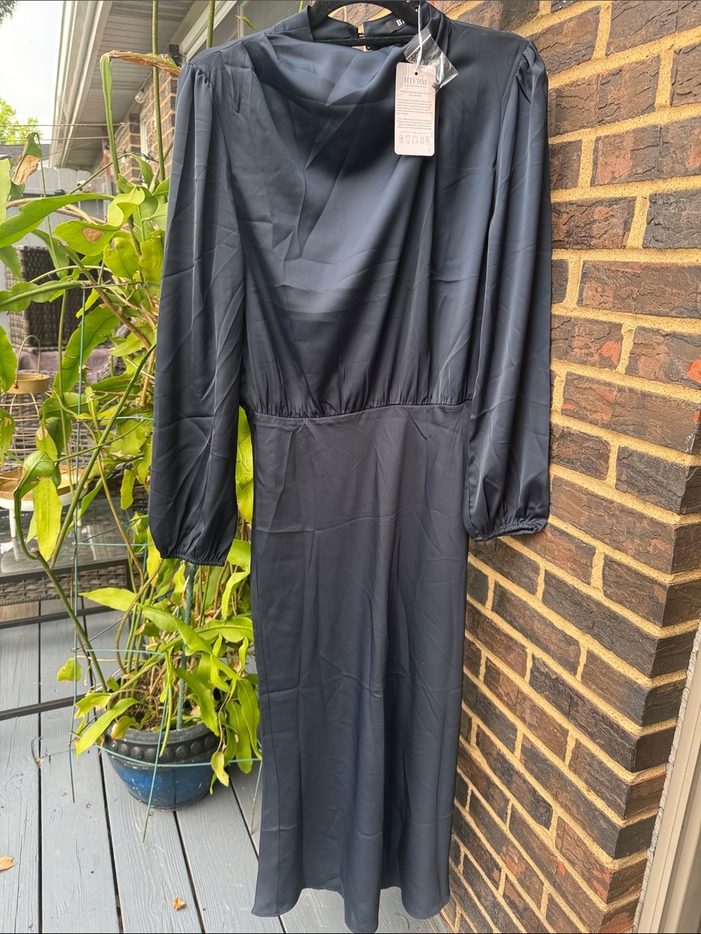 BTFBM Womens Mock Neck Satin Dress - Picture 2 of 8
